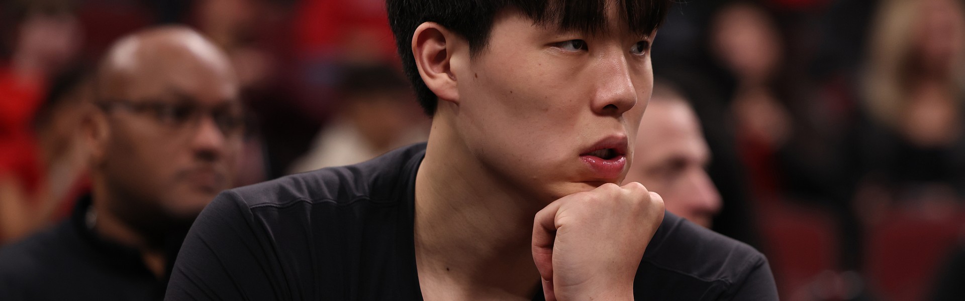 九游游戏中心-开拓者官方：杨瀚森出战成疑 利拉德夏普继续缺阵