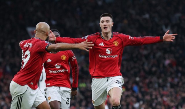 九游体育官网登录-英超-曼联3-2绝杀富勒姆 重返积分榜第四